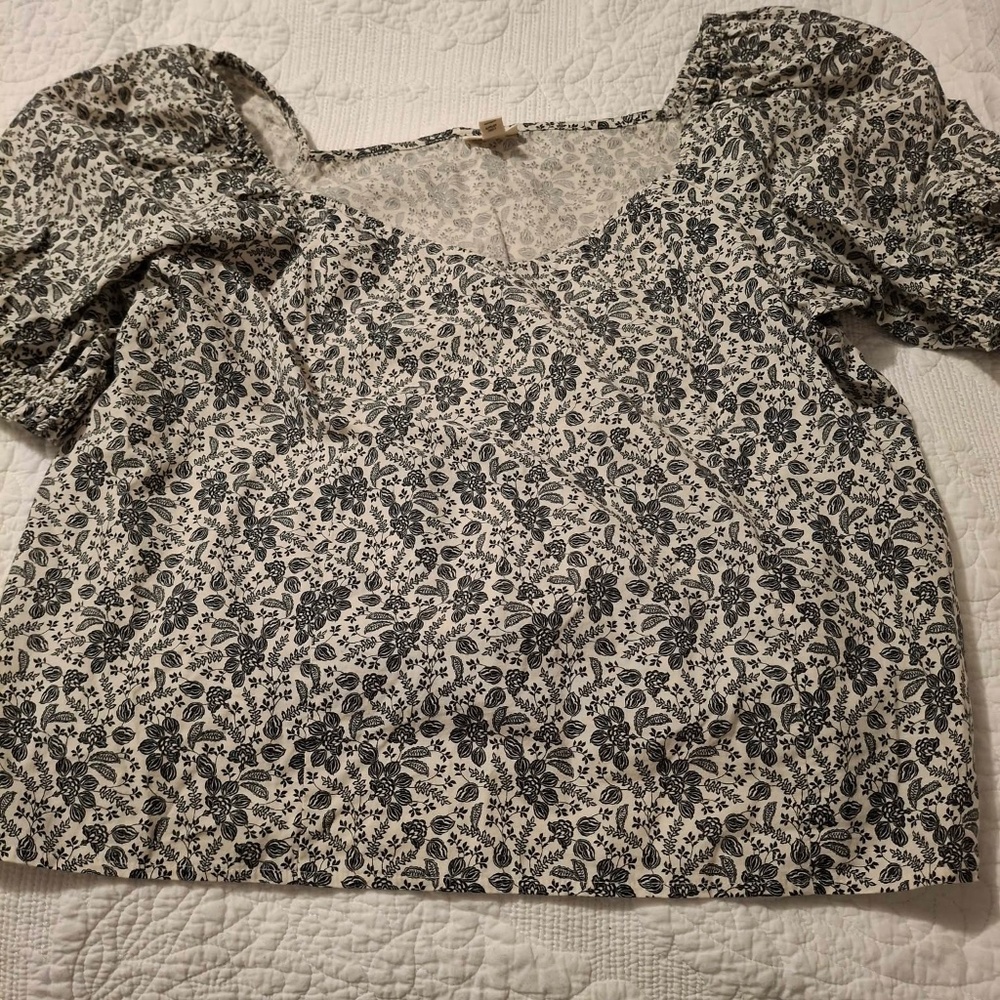 Women’s flowered top